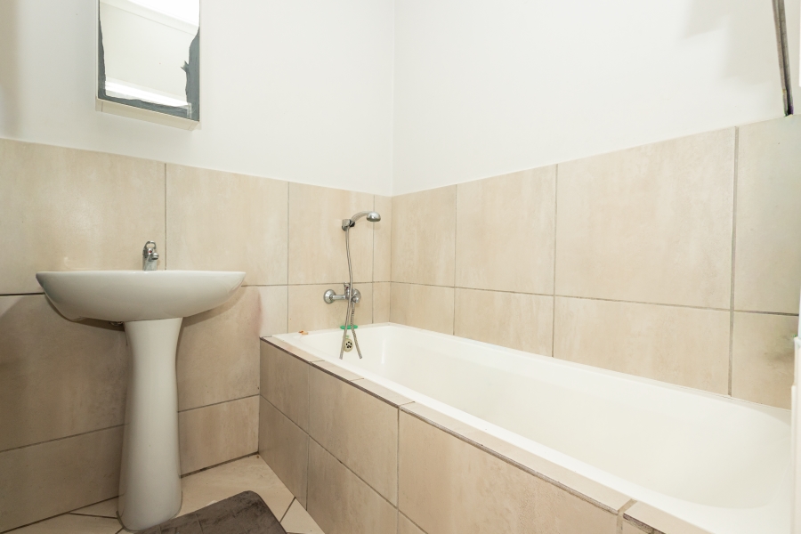 2 Bedroom Property for Sale in Buh Rein Estate Western Cape